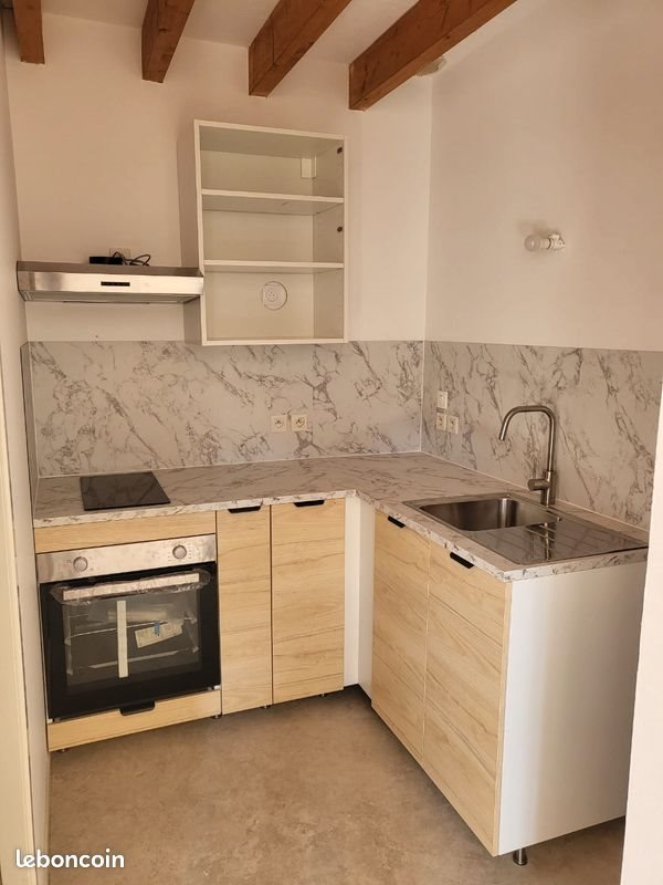 Appartement à louer, 40m², Brézins
