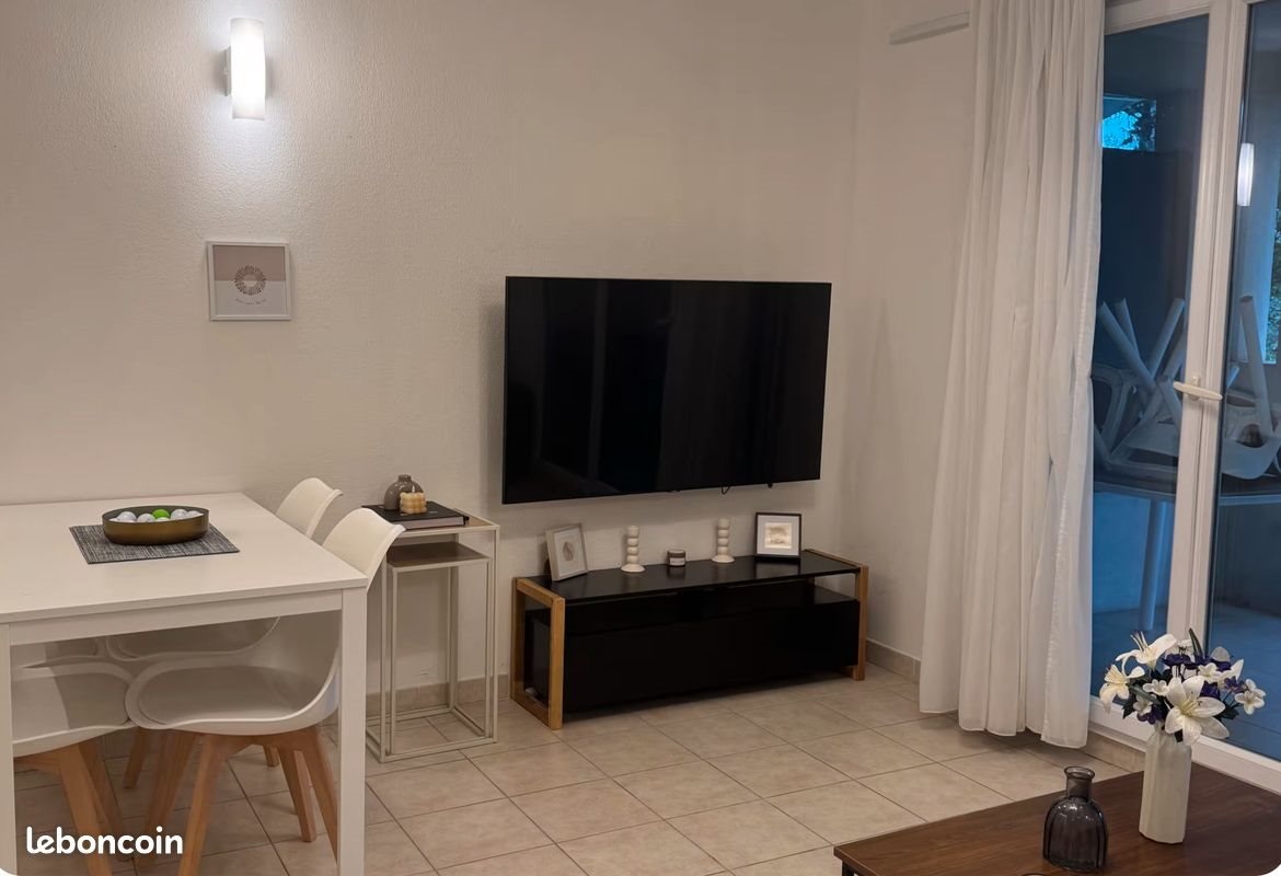 Appartement à louer, 35m², Mandelieu-la-Napoule