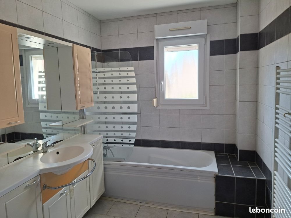Appartement à louer, 68m², Blodelsheim