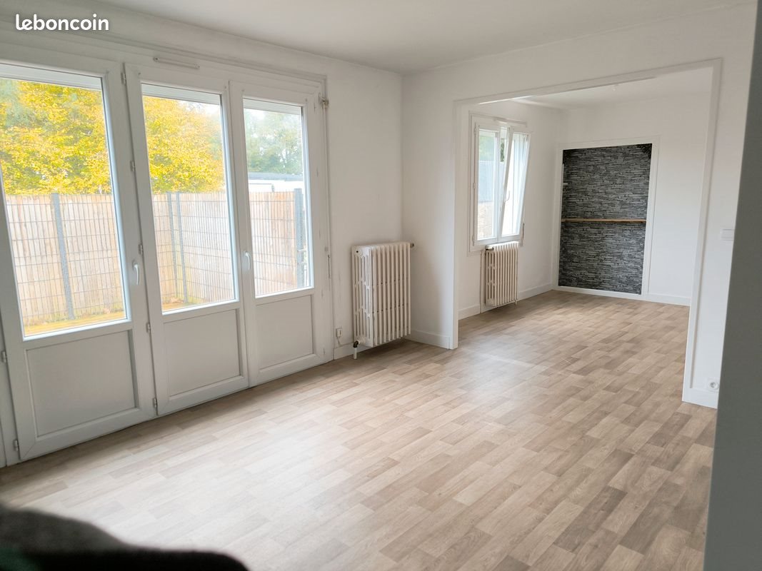 Maison à louer, 90m², Baud