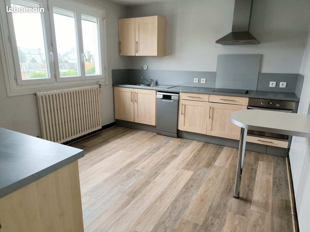 Maison à louer, 90m², Baud