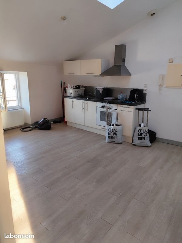 Appartement à louer, 50m², Lusignan