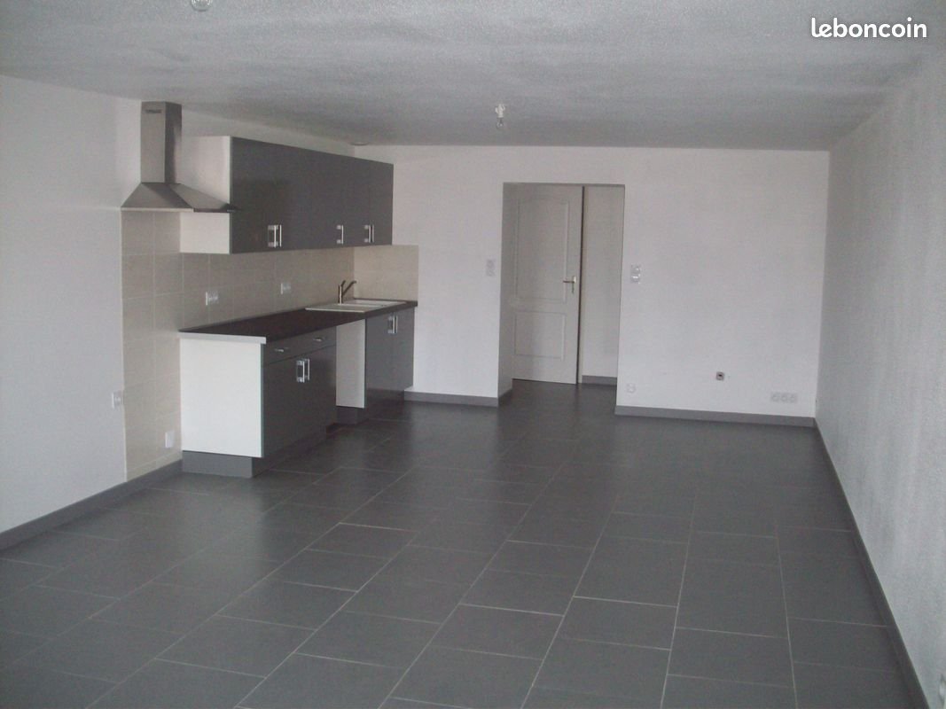 Appartement à louer, 55m², Petit-Noir
