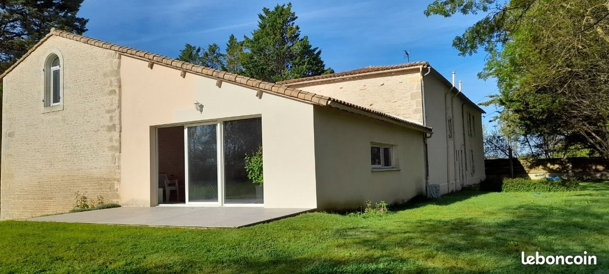 Maison à louer, 206m², Saint-Symphorien
