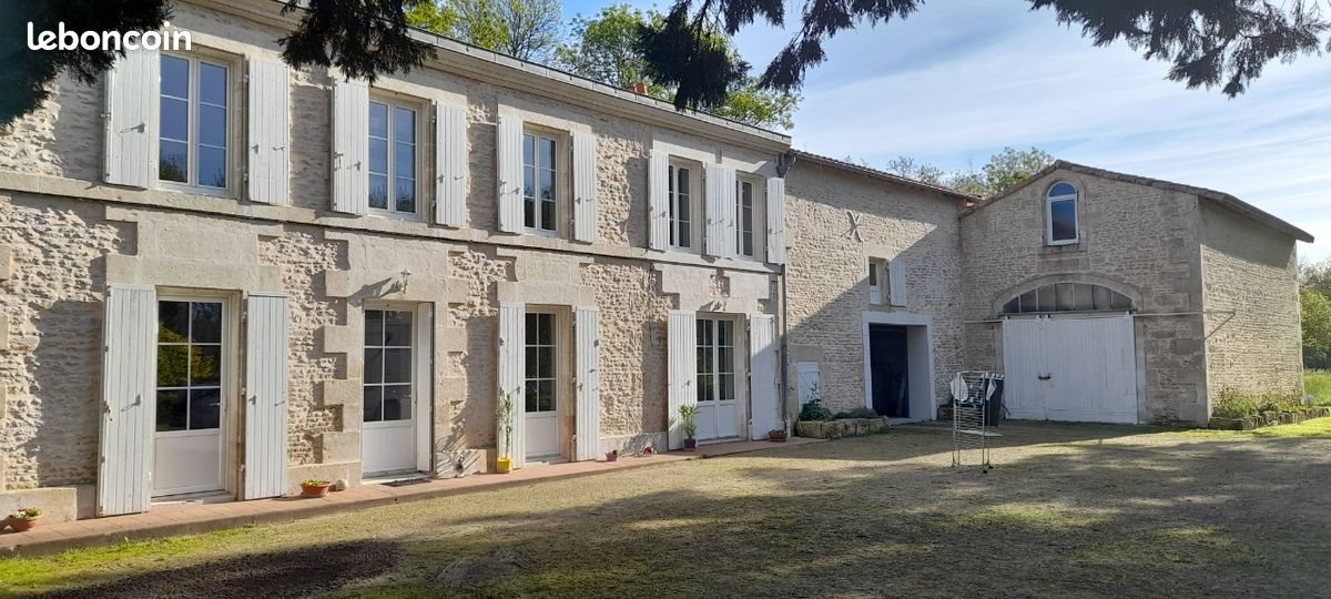 Maison à louer, 206m², Saint-Symphorien