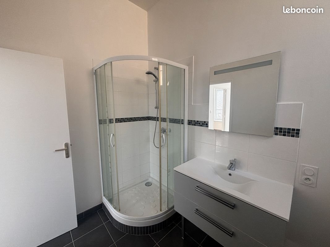 Appartement à louer, 58m², Sedan