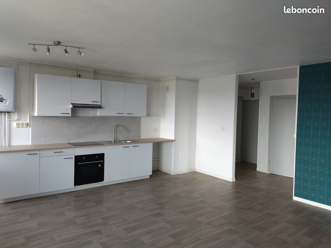 Appartement à louer, 77m², Fougères