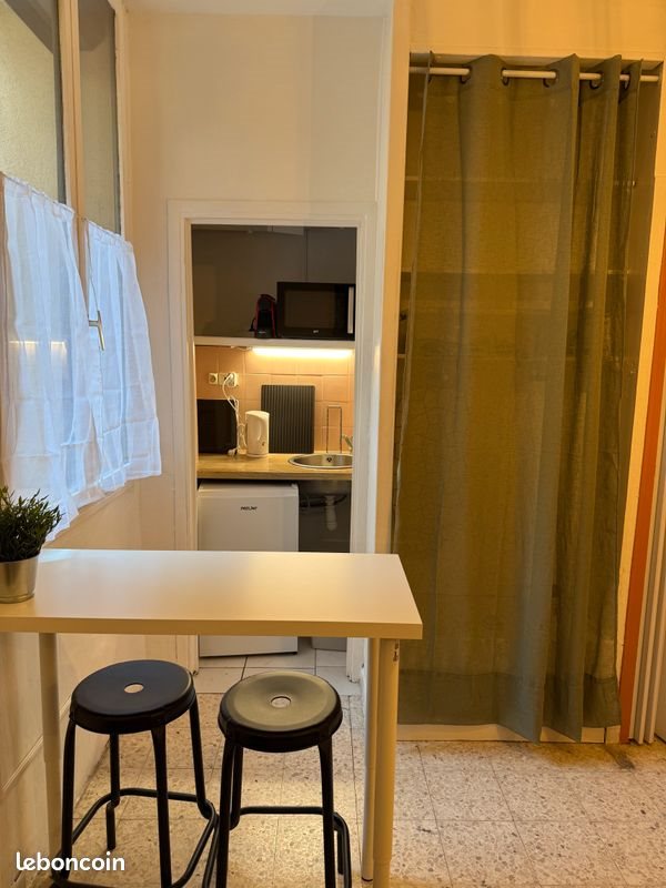 Appartement à louer, 12m², Nîmes