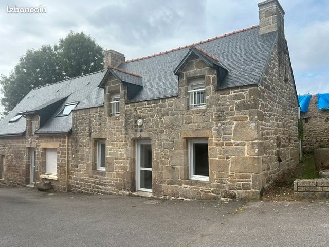 Maison à louer, 70m², Langoëlan
