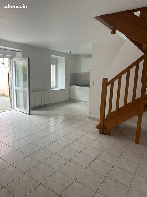 Maison à louer, 70m², Langoëlan