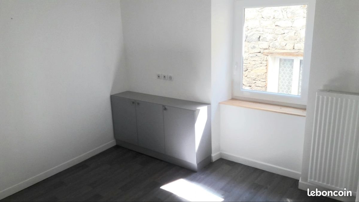 Appartement à louer, 48m², Brives-Charensac