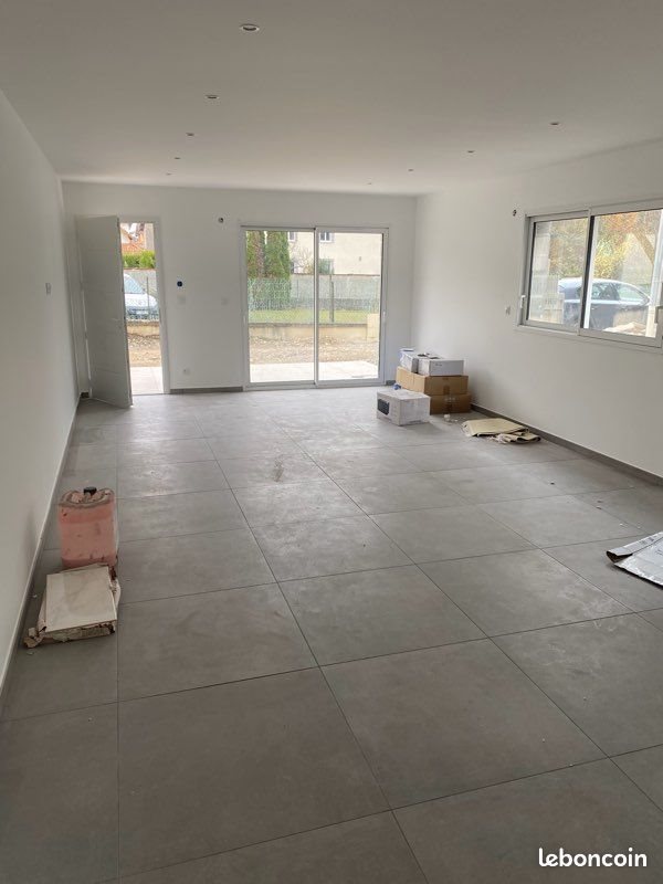 Maison à louer, 120m², Pont-de-Chéruy