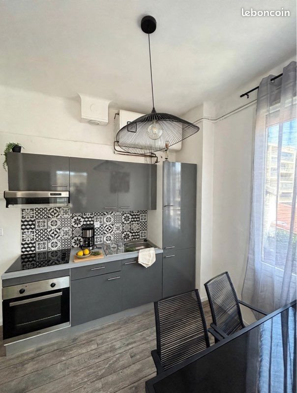 Appartement à louer, 27m², Toulon