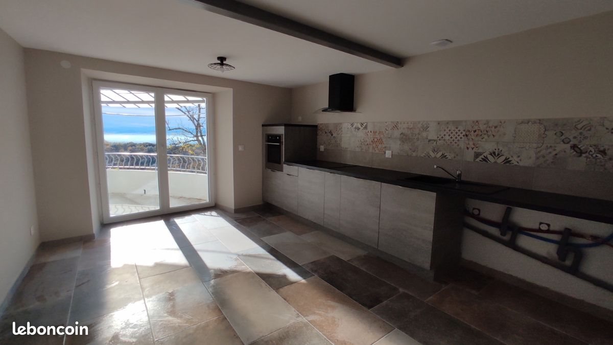 Maison à louer, 90m², Saissac