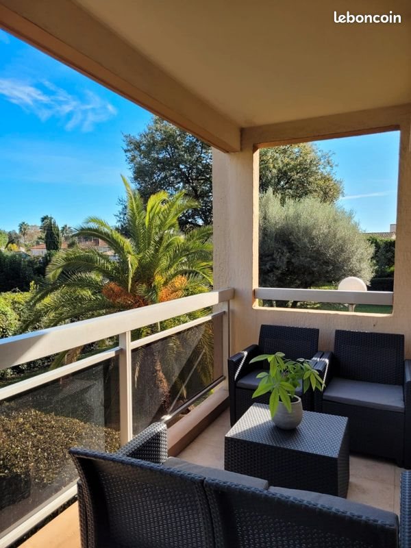 Appartement à louer, 29m², Vallauris