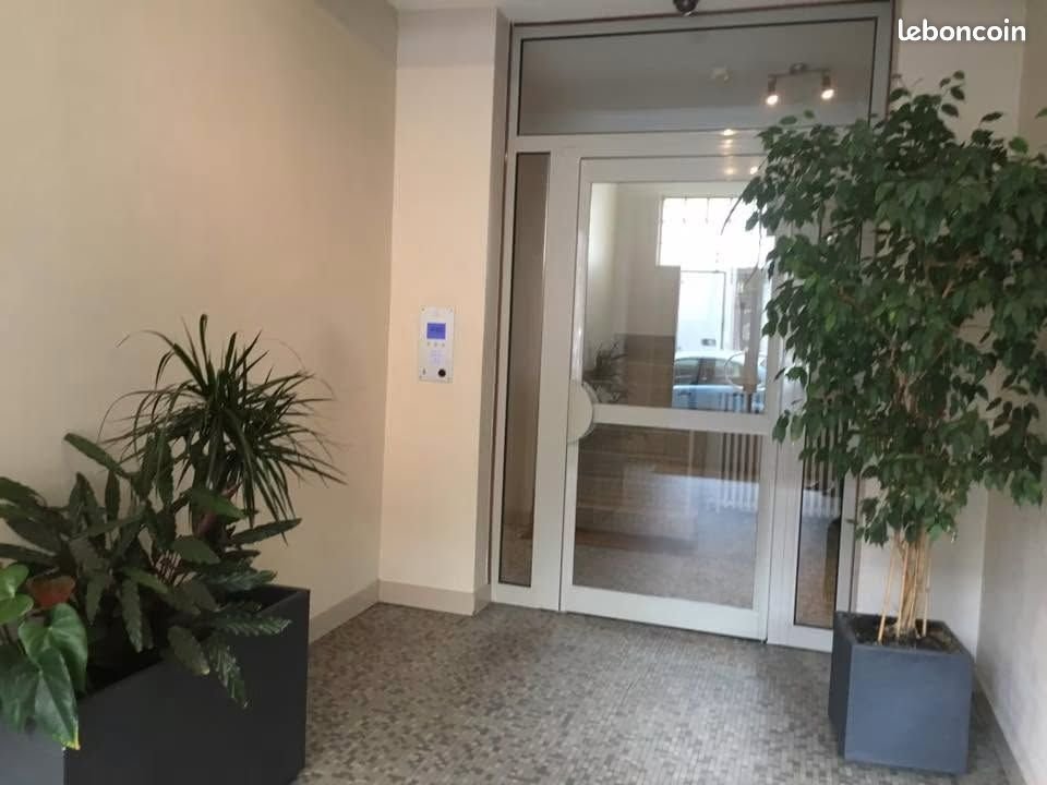 Appartement à louer, 53m², Courbevoie