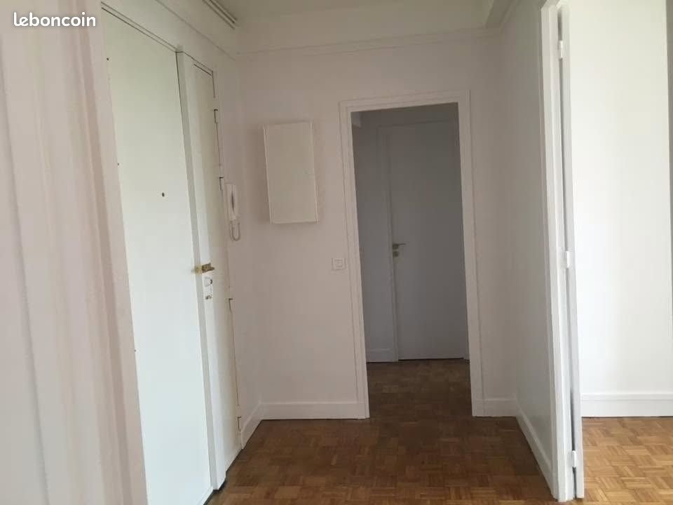 Appartement à louer, 53m², Courbevoie
