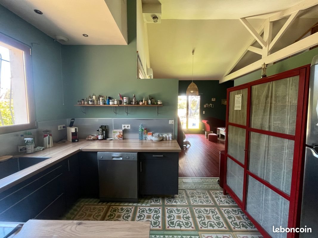 Maison à vendre, 94m², Châteauneuf-de-Gadagne