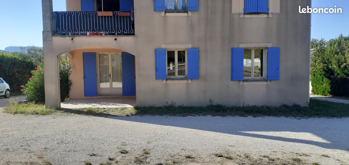 Appartement à louer, 75m², Malaucène