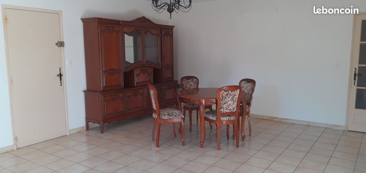 Appartement à louer, 75m², Malaucène