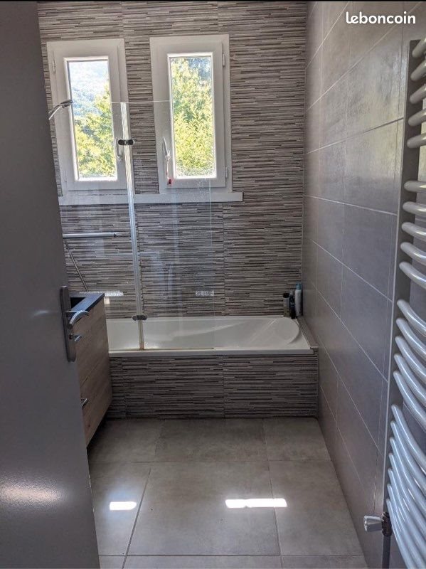 Appartement à louer, 81m², Vaulnaveys-le-Haut