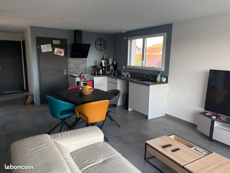 Appartement à louer, 70m², Orchamps-Vennes