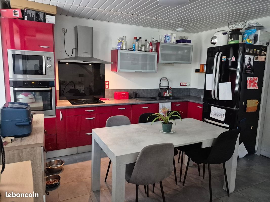 Maison à louer, 80m², Saint-Yorre
