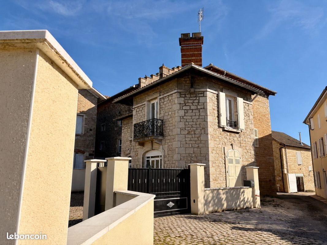 Maison à louer, 300m², Saint-Didier-sur-Chalaronne