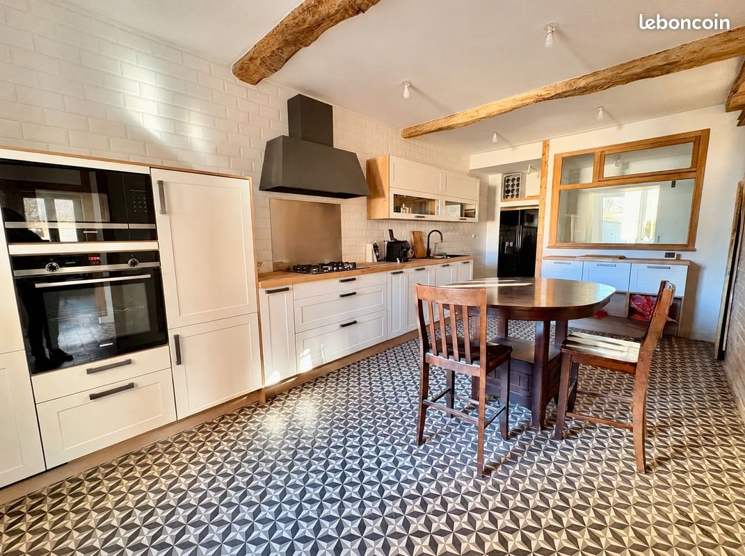 Maison à louer, 300m², Saint-Didier-sur-Chalaronne