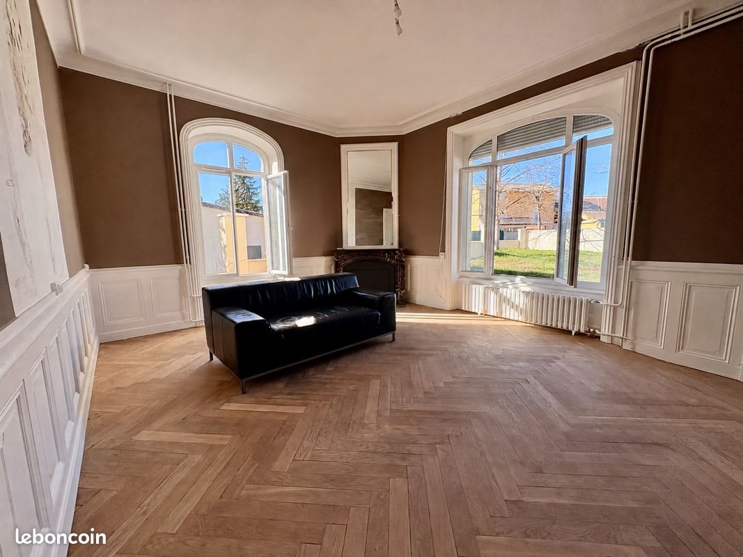 Maison à louer, 300m², Saint-Didier-sur-Chalaronne