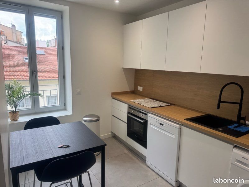 Appartement à louer, 50m², Saint-Etienne