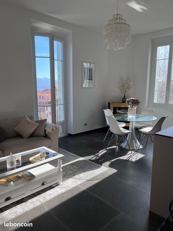 Appartement à louer, 75m², Ajaccio