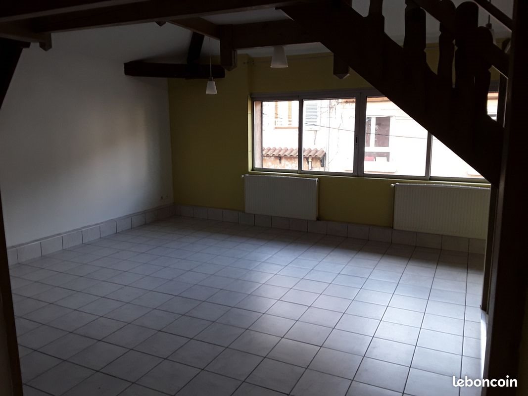 Appartement à louer, 1005m², Heyrieux