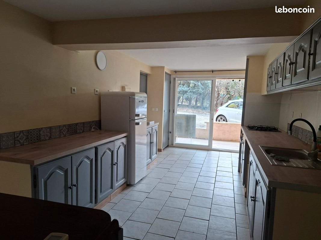 Appartement à louer, 81m², Pierrevert