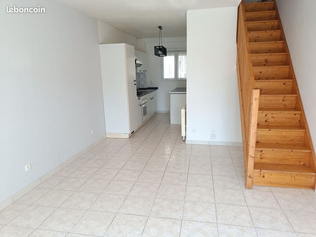Appartement à louer, 46m², Villeron