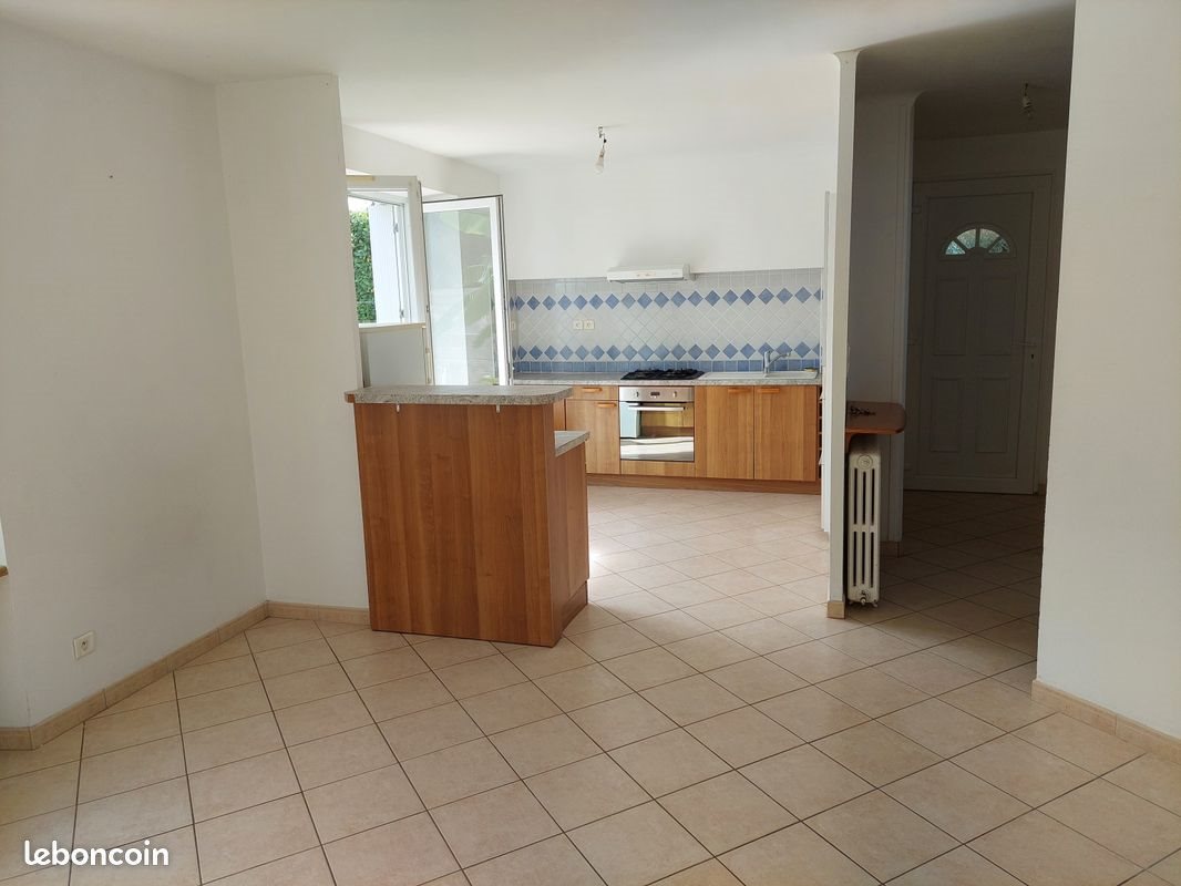 Maison à louer, 70m², Plonéis