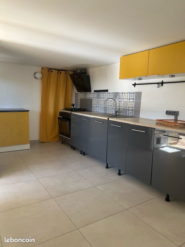 Appartement à louer, 70m², Le Rove