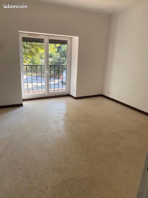 Appartement à louer, 68m², Châteaurenard