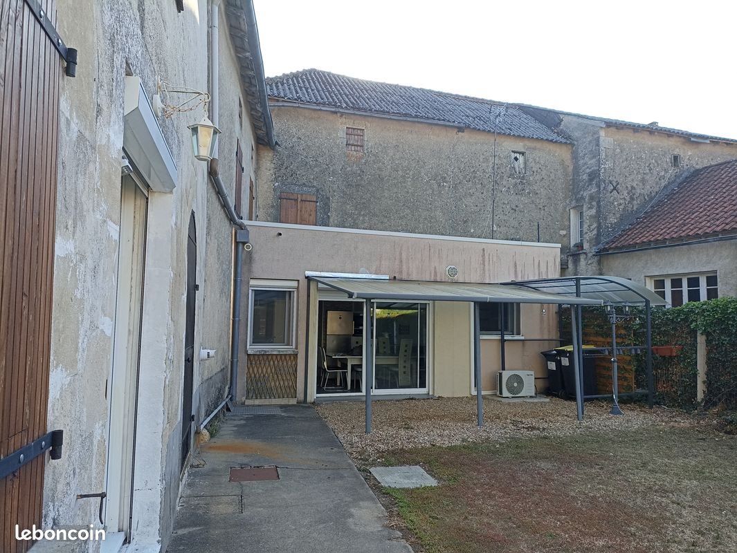 Maison à vendre, 250m², Bouresse