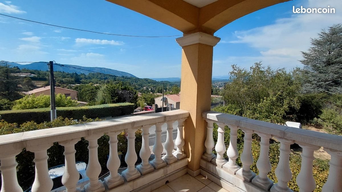 Appartement à louer, 65m², Malaucène