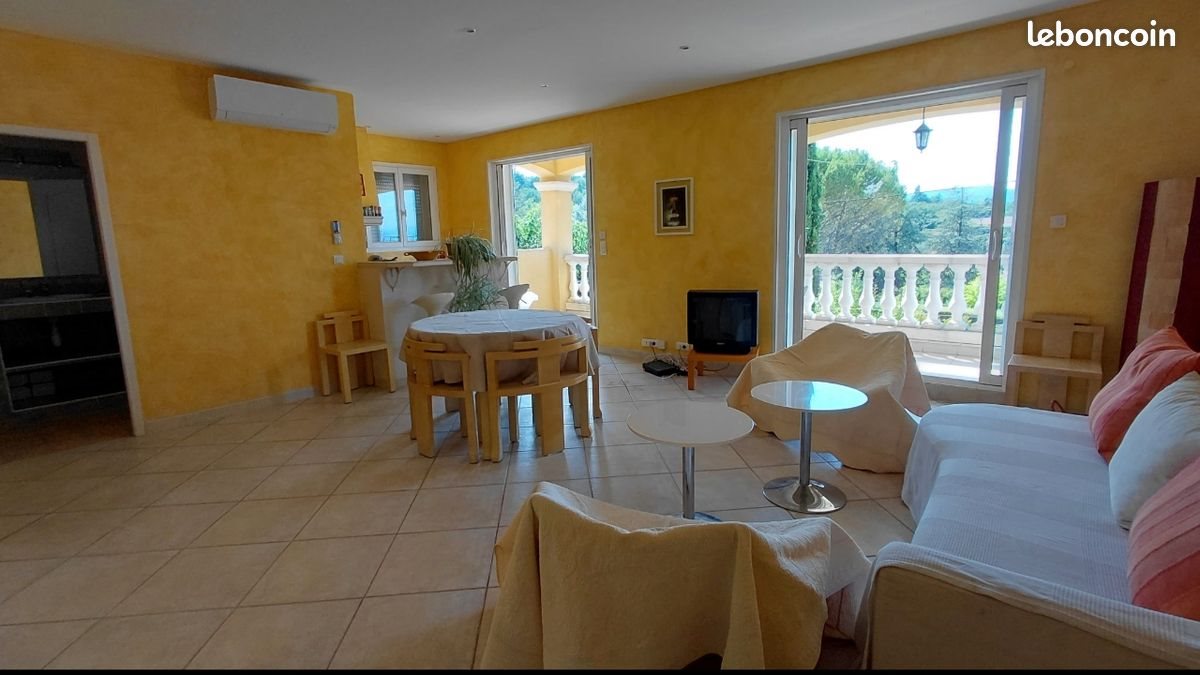 Appartement à louer, 65m², Malaucène