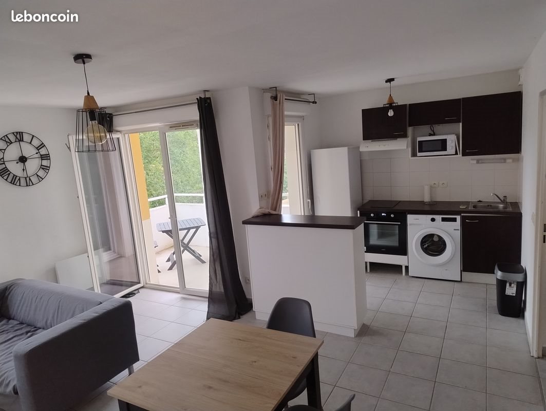 Appartement à louer, 43m², Billère
