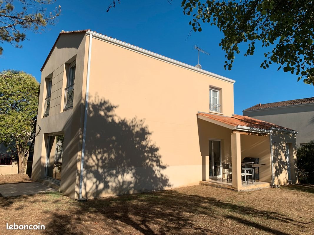 Maison à vendre, 93m², Gond-Pontouvre