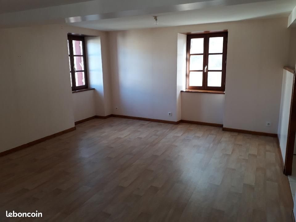 Appartement à louer, 65m², Saint-Martin-Lestra