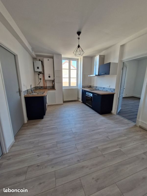 Appartement à louer, 51m², La Clayette