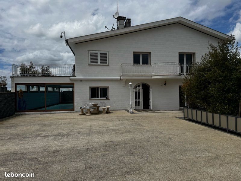 Maison à louer, 300m², Tours