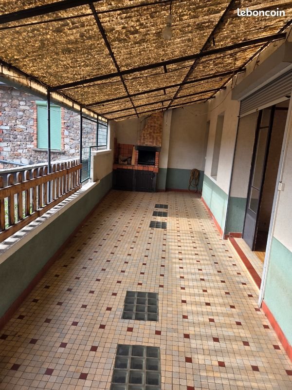 Appartement à louer, 90m², Courpière