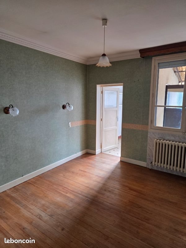 Appartement à louer, 90m², Courpière