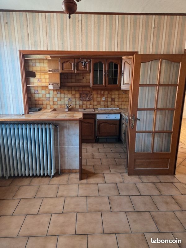 Appartement à louer, 90m², Courpière