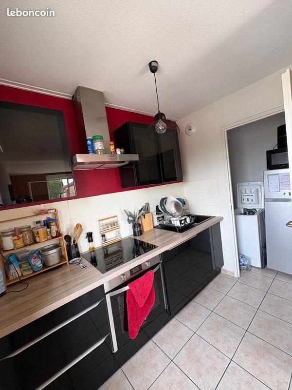 Appartement à louer, 47m², Saint-Juéry